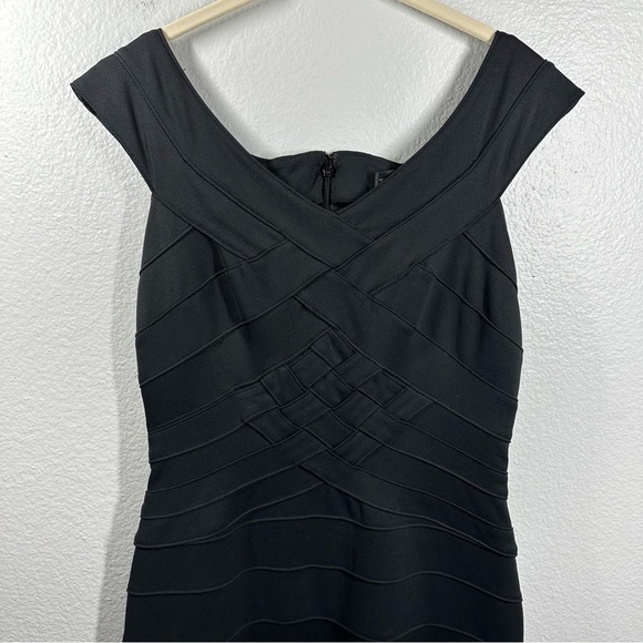Tadashi Shoji Dress Women's Small Black Bandage Bodcon Stretch Cocktail LBD - Picture 2 of 8
